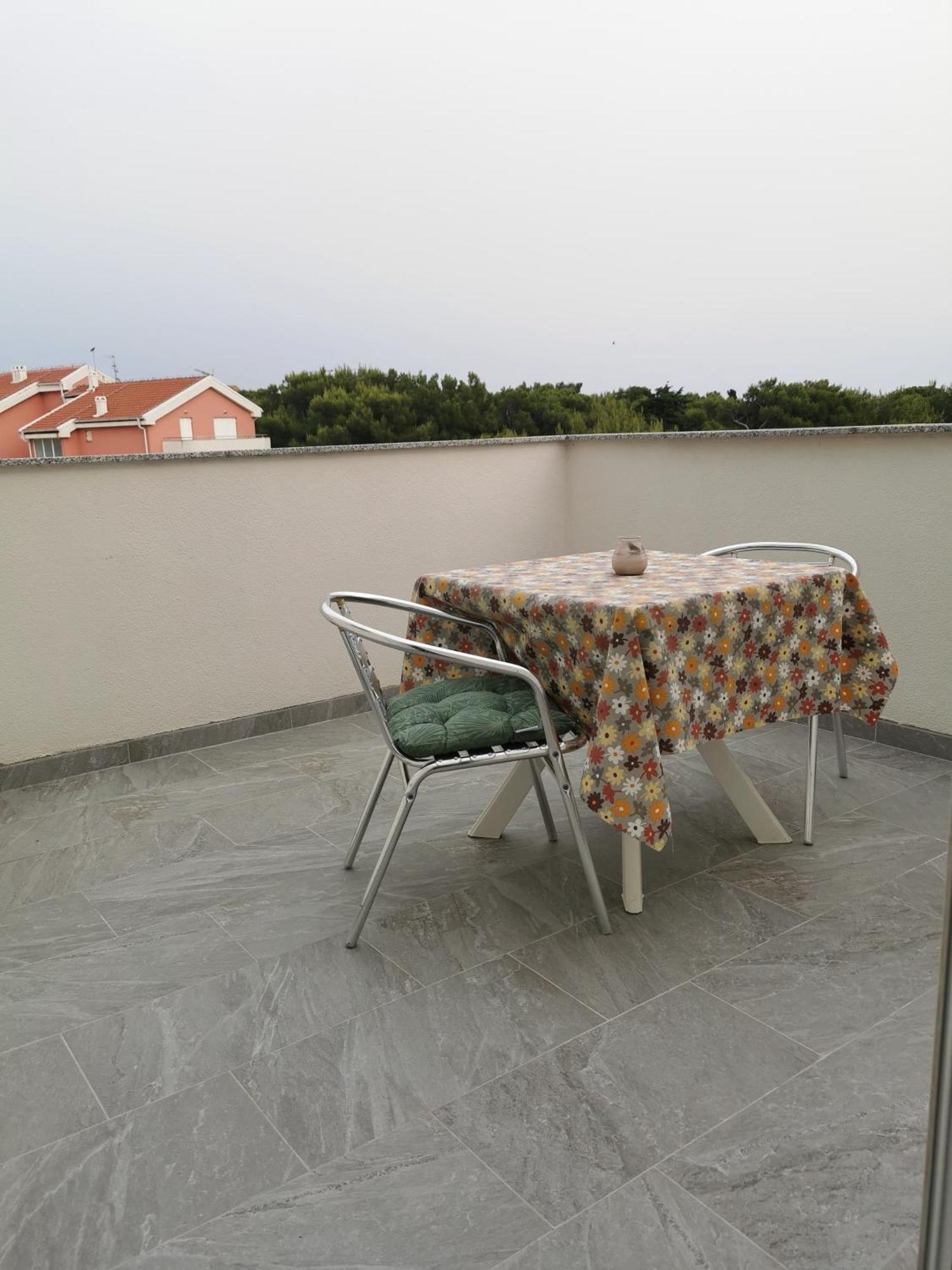 Apartments Riva Povljana Extérieur photo